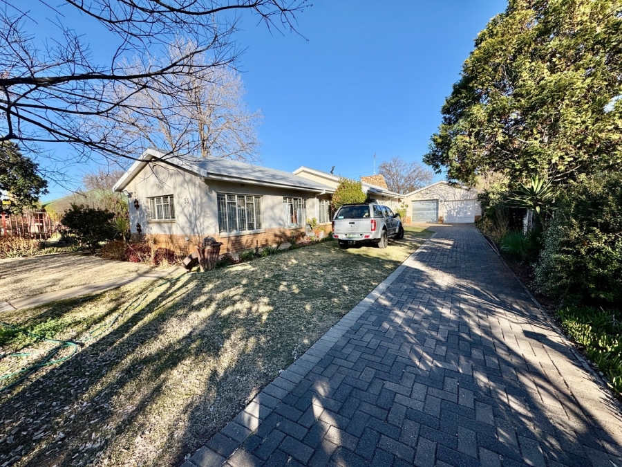 5 Bedroom Property for Sale in Potchefstroom North West